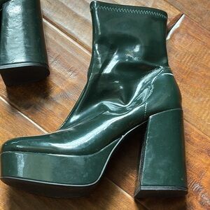 SODA Green Patent Leather Ankle Boots 4.5” heel